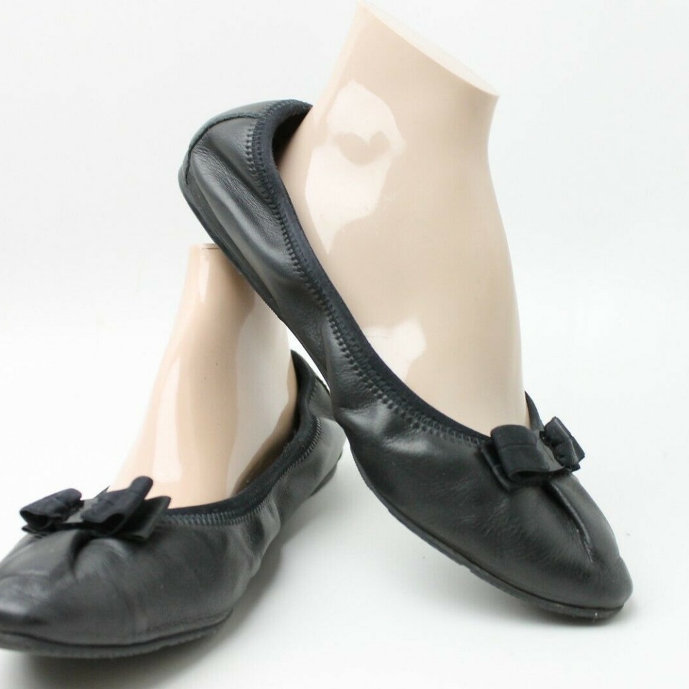 SALVATORE FERRAGAMO Joy Black Flats Size 9B
